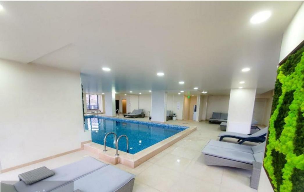 Alezzi Beach Vibe Family Studio With Spa Piscina Interioara Incalzita Sauna Jacuzzi Gym Navodari Dış mekan fotoğraf